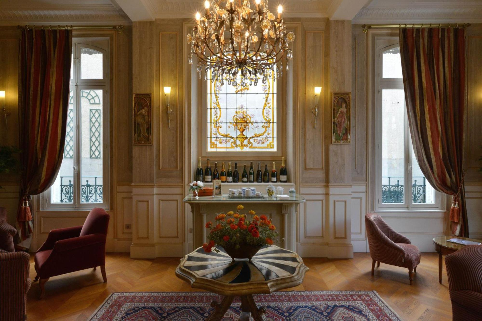 Hotel Castel Jeanson Ay-Champagne Buitenkant foto