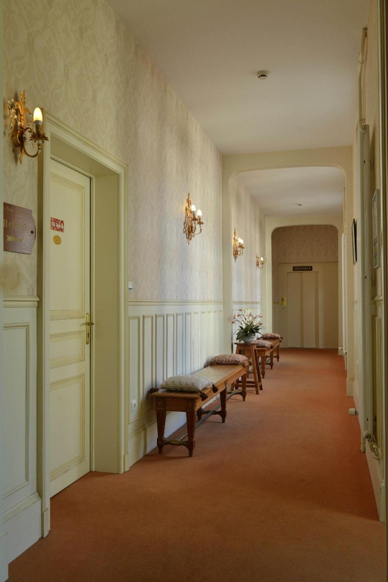 Hotel Castel Jeanson Ay-Champagne Buitenkant foto