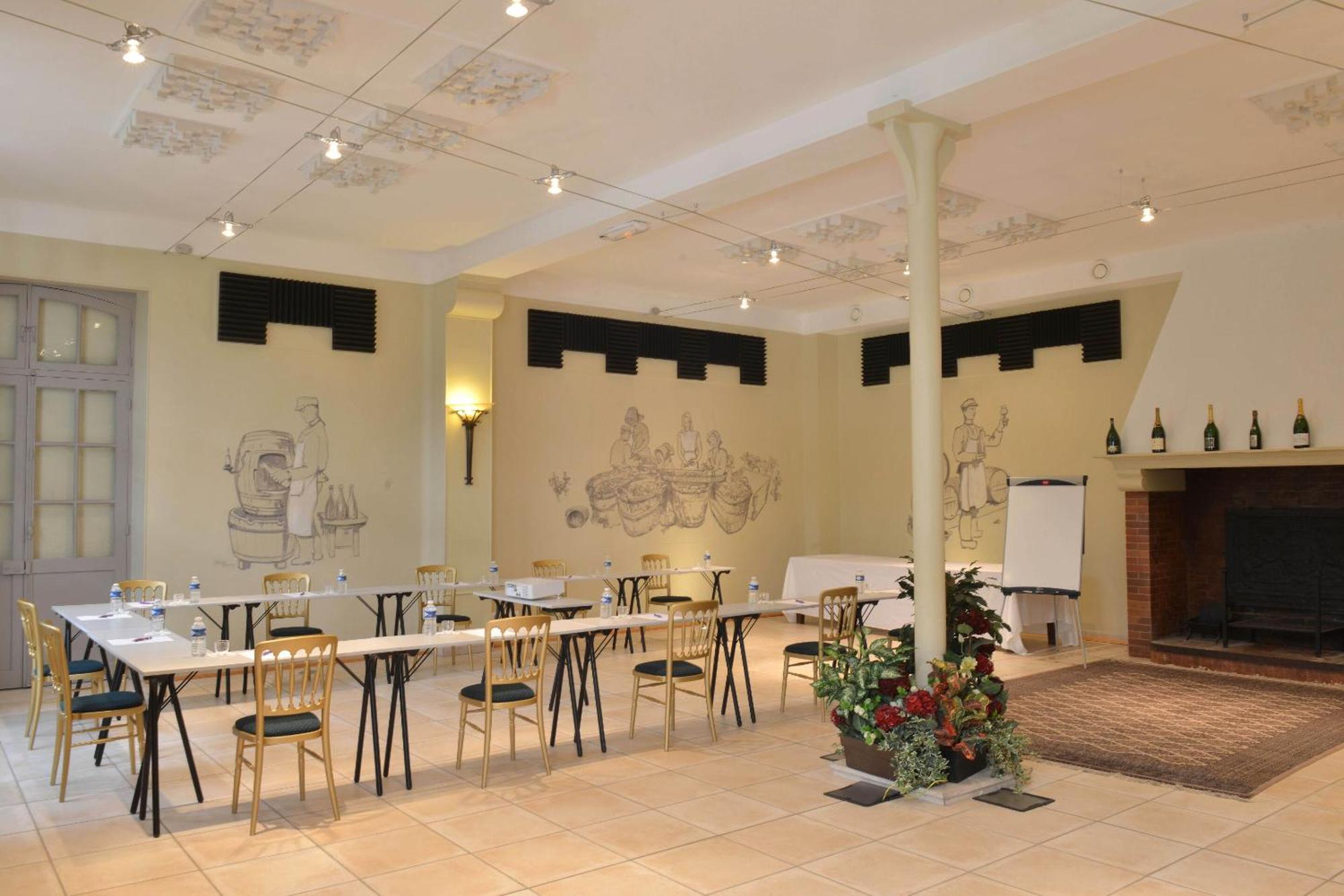 Hotel Castel Jeanson Ay-Champagne Buitenkant foto